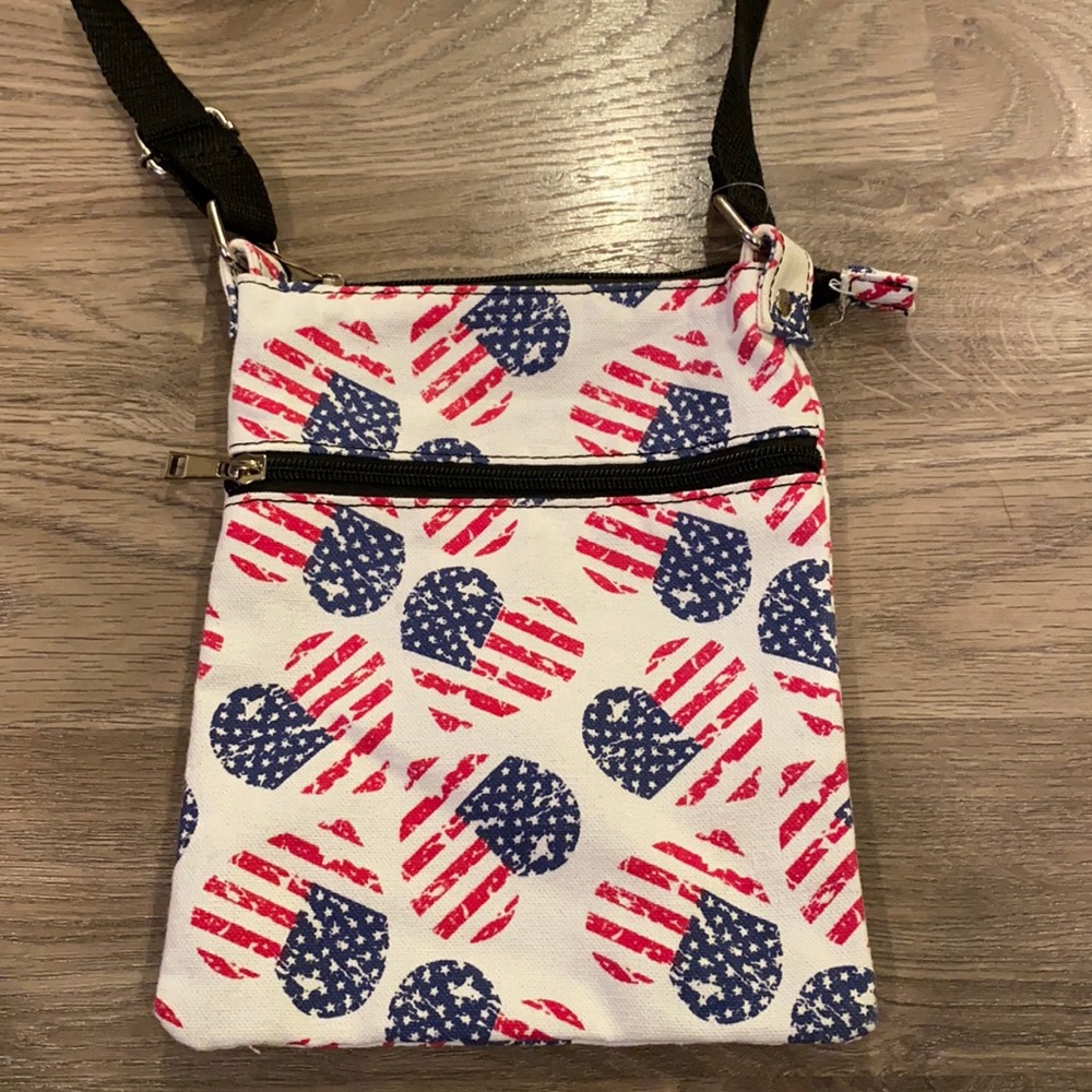 2/$20 NWOT Crossbody American Flag Heart Purse